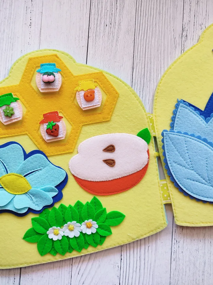 Bee Felt dollhouse quiet book Pattern pdf, Felt book pattern, Baby Soft book template, Activity book sewing ideas for girl 2, 3, 4 year old