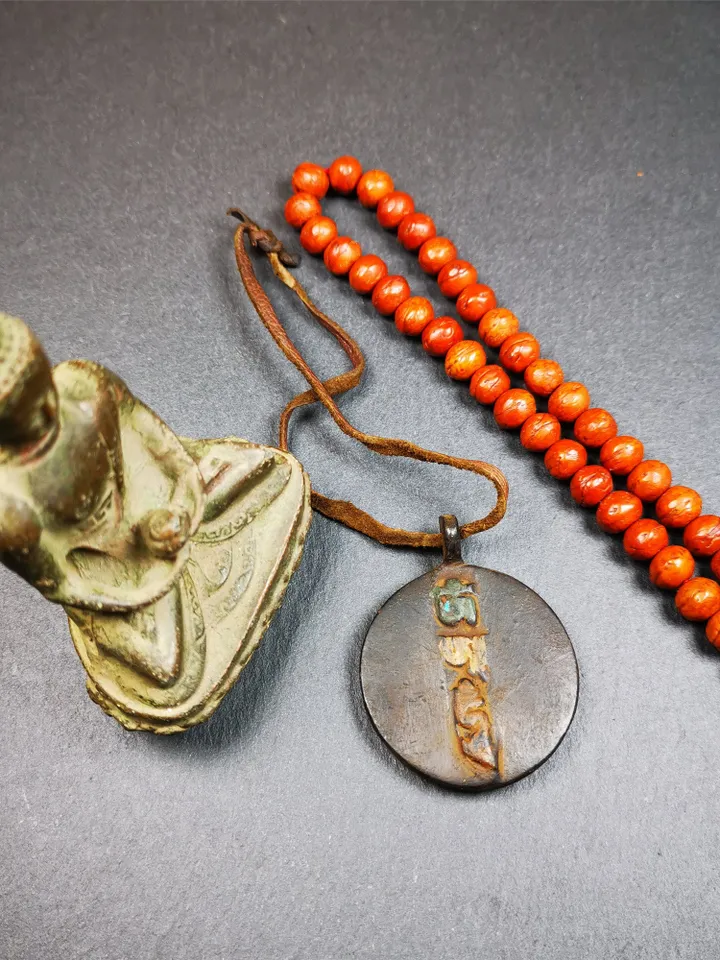 Gandhanra Vintage Tibetan Buddhist Amulet,Shri Devi,Drashi Lhamo,Zashi Lhamo,Buddhist Protector Badge,1.9" × 1.5"