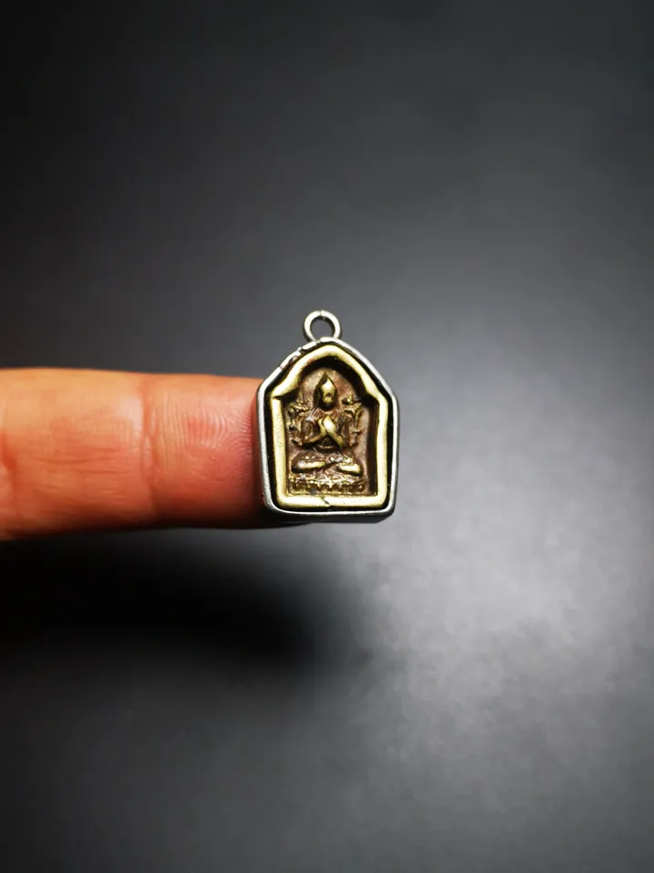 Gandhanra Antique Tibetan Buddhist Protective Pendant,Je Tsongkhapa Amulet,Losang Drakpa,Je Rinpoche,Made of Cold Iron,,Inlaid with Sliver