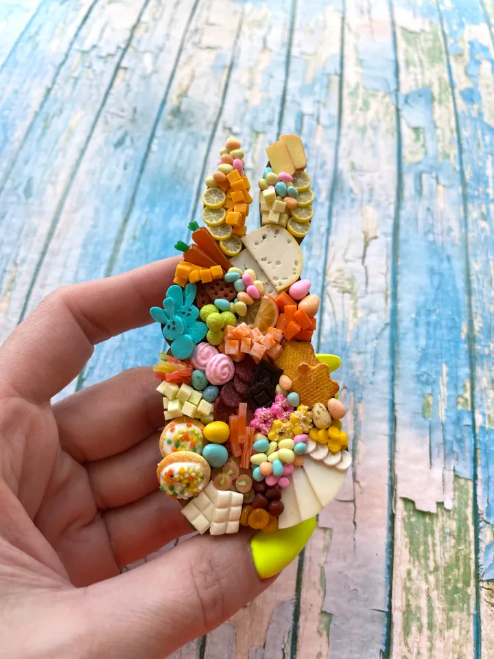 Magnet Miniature Easter Charcuterie Board with Polymer Clay Souvenir