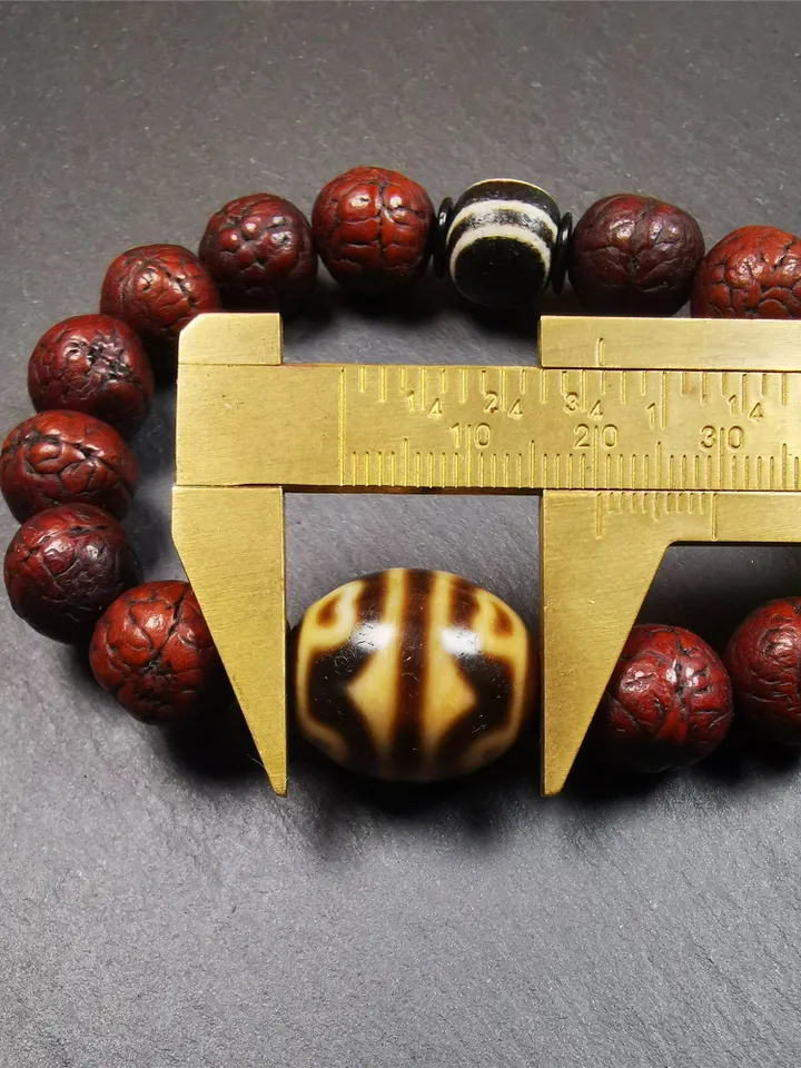 Gandhanra Unique Tibetan Lotus Darlo Dzi Wrist Mala with Old Bodhi Beads,Fit for 15-19cm Wrist,Protective Bracelet,Spiritual Gift