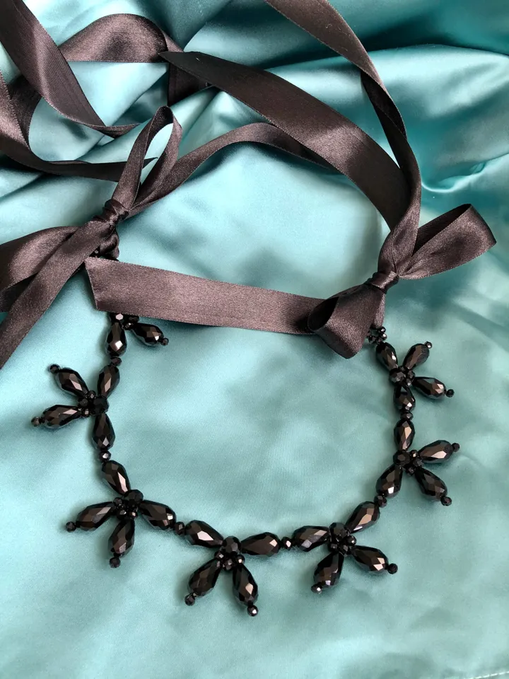 Beaded Flower & Ribbon Necklace