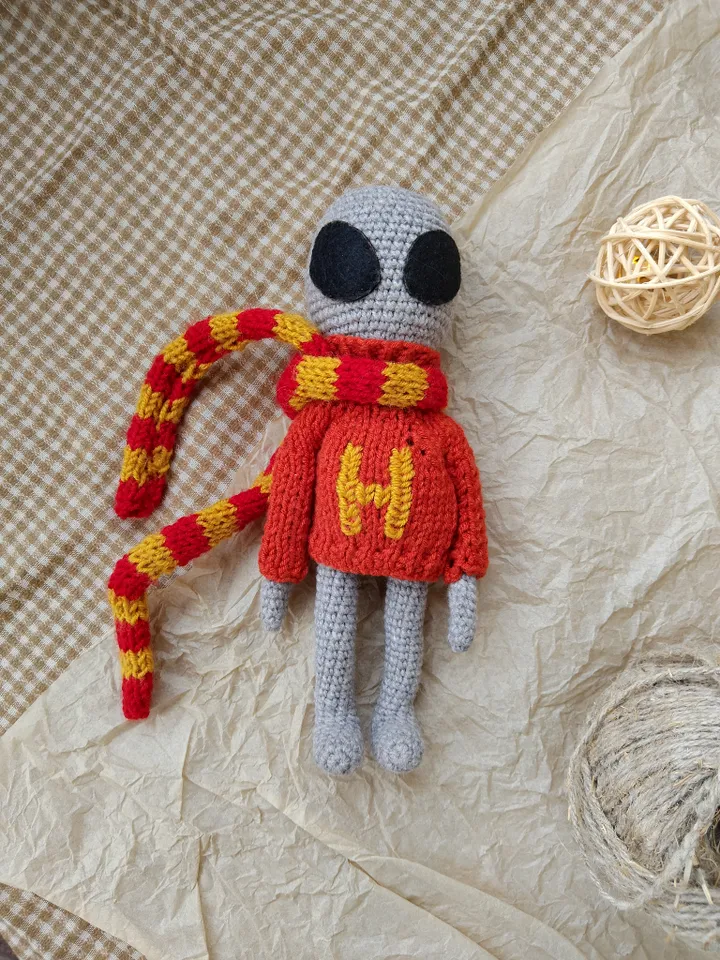 Alien gray doll in Harry Potter dress, UFO toy, Custom plush, Alien lover gift. Harry Potter lover gift.