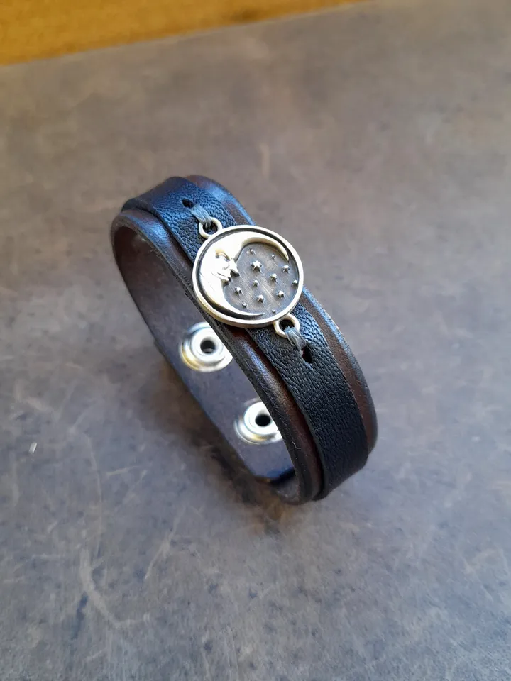 Crescent Moon Bracelet, Handmade Celestial Leather Bangle, Hilal Moon, Lunar Cuff, Pagan/Wiccan Bracelet, Adjustable Unisex Selene Bracelet