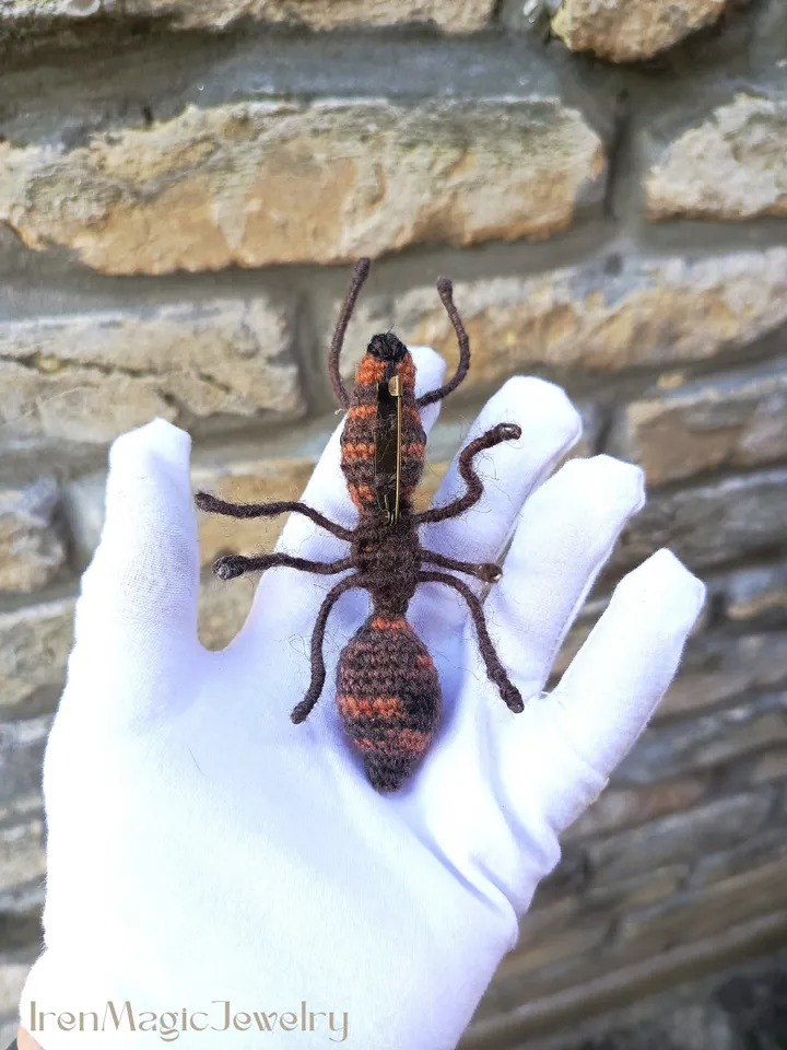 Realistic Crochet Ant Brooch | Nature Insect Pin