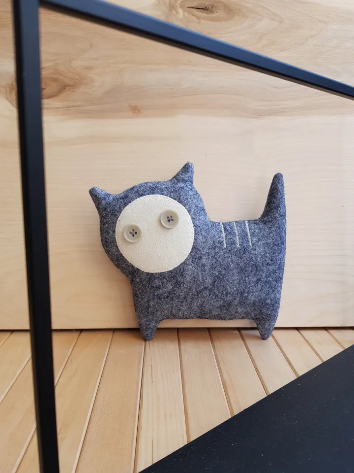 Felt Cat sewing pattern PDF tutorial in English, felt animal sewing diy