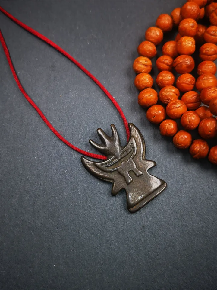 Gandhanra Handmade Tibetan Buddhist Amulet Garuda,Garula,Suparna,Golden-winged Bird Pendant,Made of Thokcha,1.38",30 years old