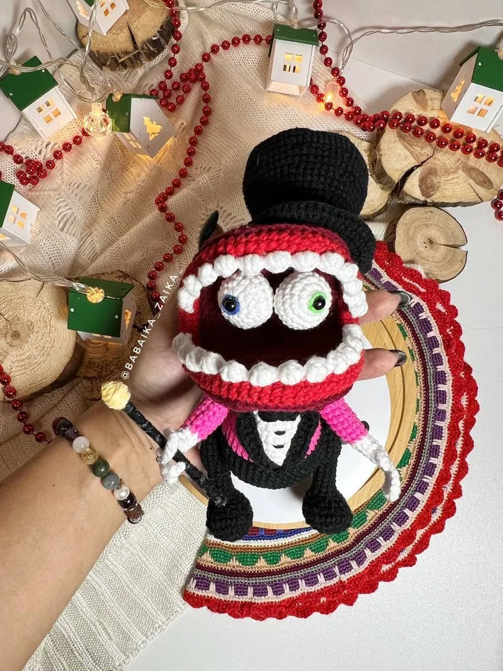 PDF Crochet Caine Pattern, Amazing Digital Circus Amigurumi Pattern, Crochet Monster, Halloween Crochet Pattern, Amigurumi Monster Caine
