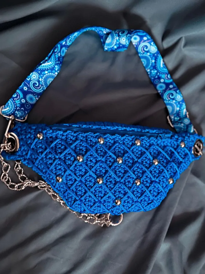 Crochet pattern women fanny pack PDF digital instant download and video tutorial, belt bag, crossbody purse, festival handbag, waist sac