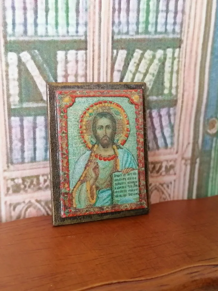 Miniature icon. Christmas.1:12 scale.Dollhouse miniature. Christmas. 1:12.