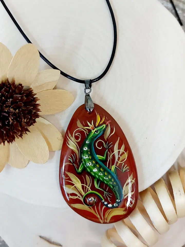 Pendant with a lizard Author's work Hand-painted on stone Russian school of painting Fedoskino Agate Magic of painting.