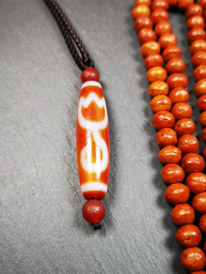 Gandhanra Tibetan Fire Agate Lotus Dzi Bead Necklace