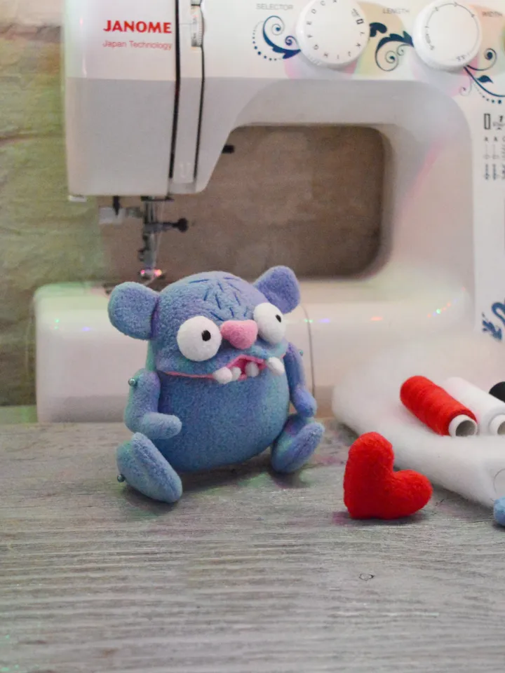 Fleece Plush Toy Pattern β Softie Bear with Heart PDF Tutorial