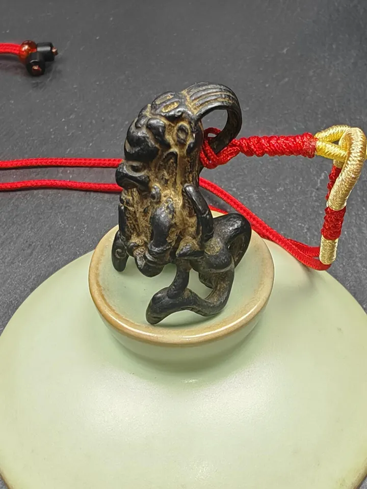 Gandhanra Antique Garuda Amulet, Tibetan Buddhist Pendant,Garula,Suparna,Golden-winged Bird,Made of Thokcha