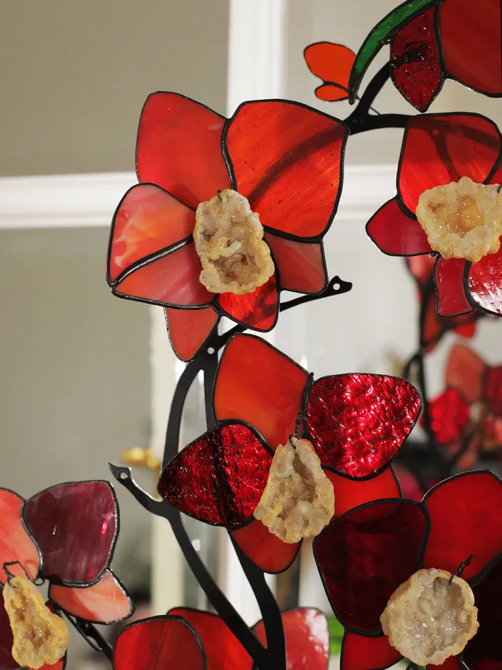 Luxurious Bouquet of Red Orchids with Agate Druzy, Tiffany Stained Glass, Stained Glass with Orchids, Stained Glass Bouquet of Flowers, Orchids in Tiffany Style, Stained Glass with Flowers