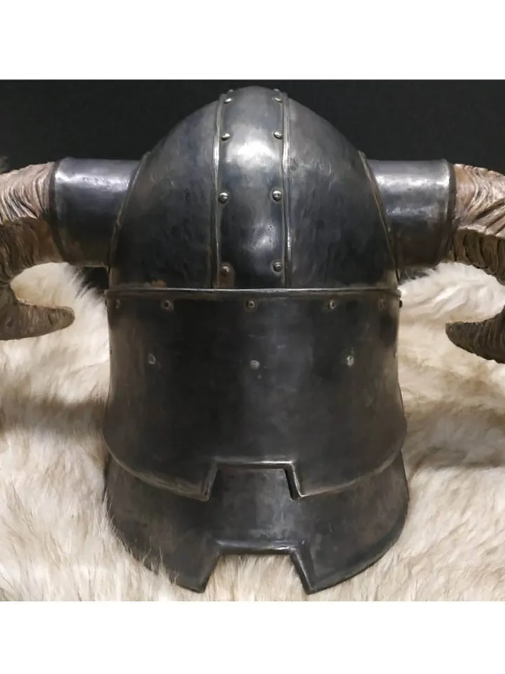 Skyrim helmet - custom - Steel helmet - viking helmet - helmet with horns - stee