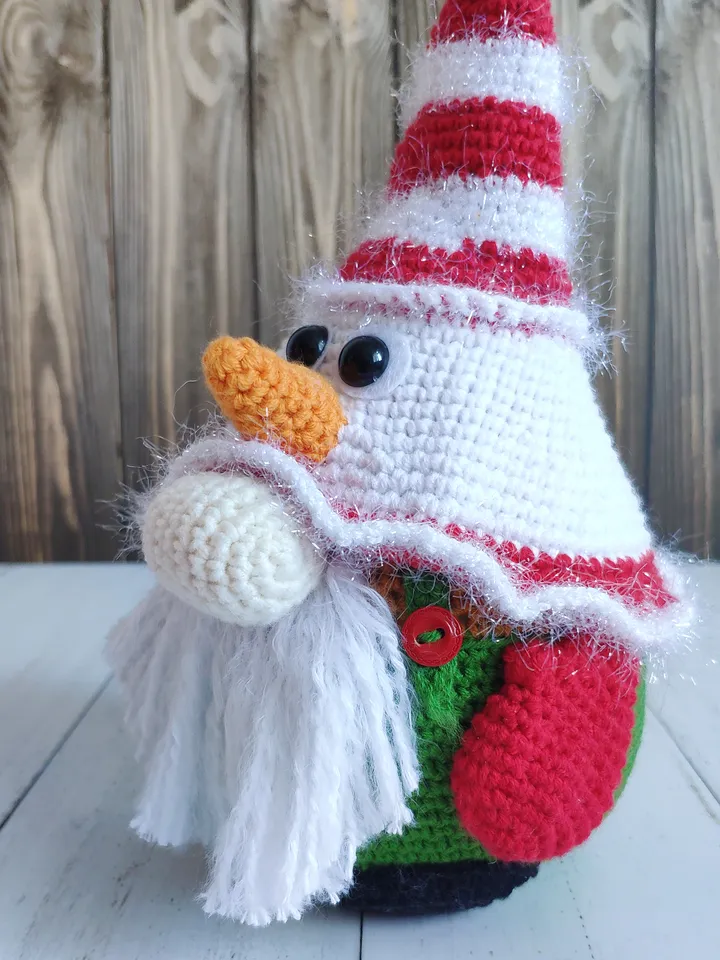 Christmas Gnome Snowman easy crochet pattern