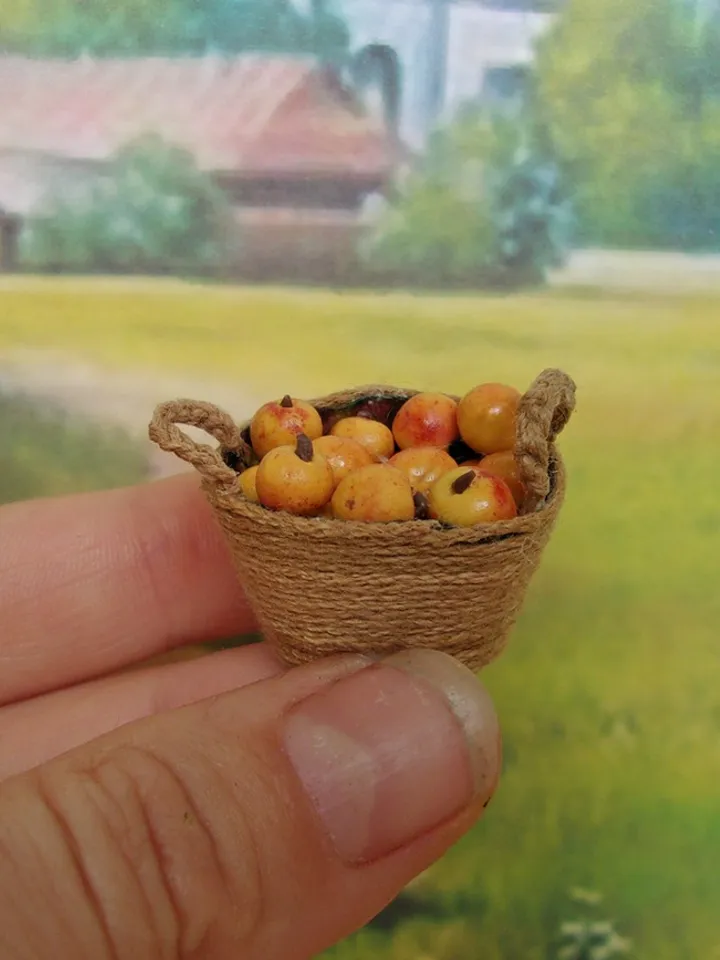 Miniature baskets with vegetables and fruits.1:12 scale.Dollhouse miniature. Realistic baskets.Handmade.