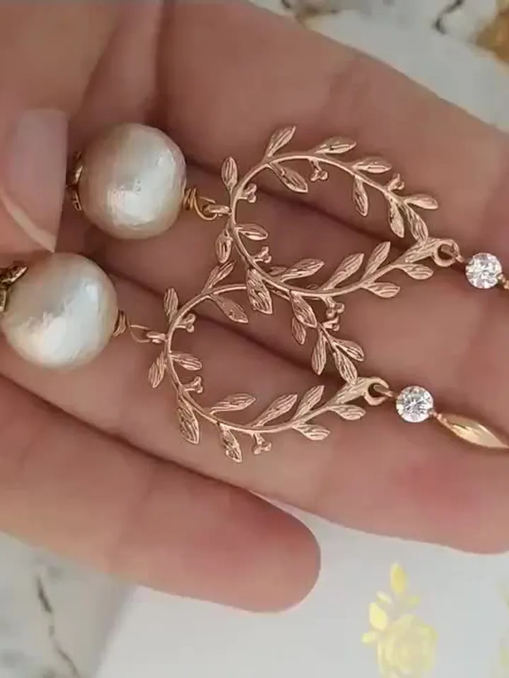 Boho Wedding Earrings, Champagne Gold Leaf Bridal Earrings, Chandelier Statement Earrings, Swarovski Crystal Earrings, Statement Jewelry