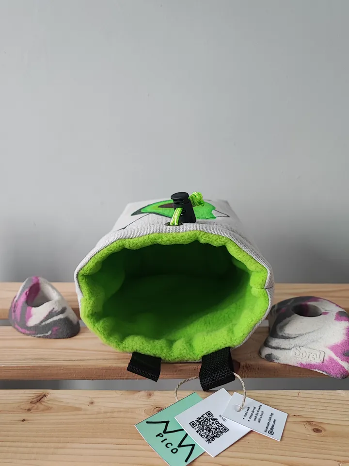 Avocado rock climbing chalk bag for climber