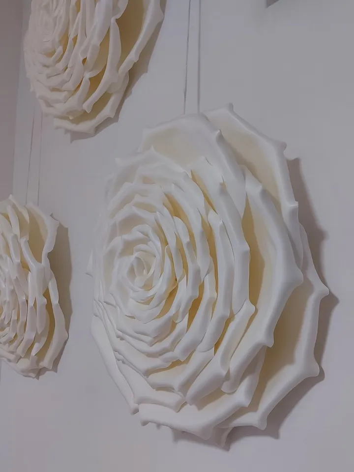Large hanging roses 27 pcs for decoration inside and outside