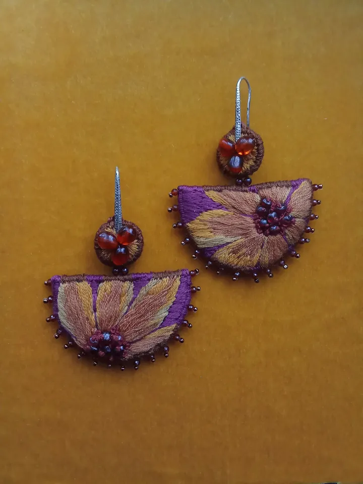 "Golden cosmea" earrings