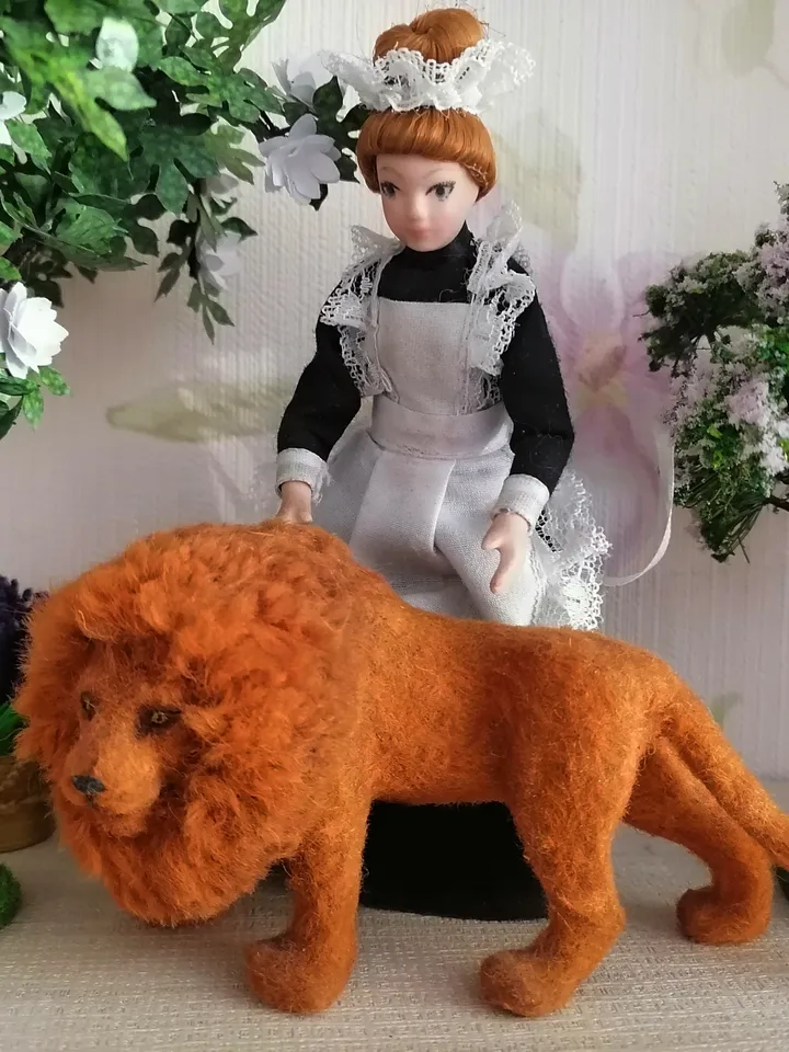 Puppet lion. Miniature. Dollhouse miniature. Handmade.1:12.lion. King of beasts. Puppet miniature.