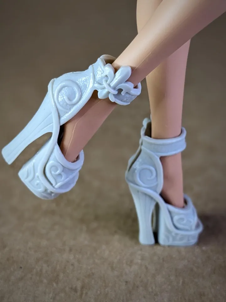 Light gray sandals with high heels for 10.5 inch female dolls (MH, EAH)
