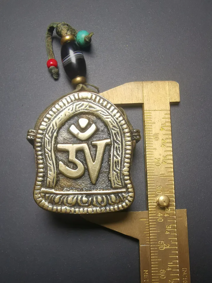Gandhanra Antique Handmade Gau Ghau Shrine, Mini Tibetan Buddhist Altar Amulet Pendant,80 years old