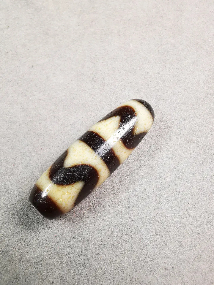 Gandhanra Tibetan Tiger Tooth Tasso Dzi Bead,Attract Wealth and Good Luck,Small Size 36*12mm,Deluxe Gift Box Included