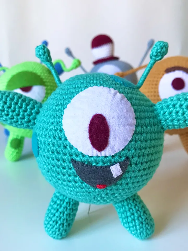 Crochet pattern Brothers Martians