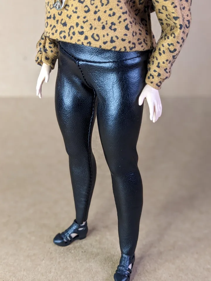 Handmade casual two-piece set (long-sleeved T-shirt and leggings) for 1/6 scale fashion female dolls