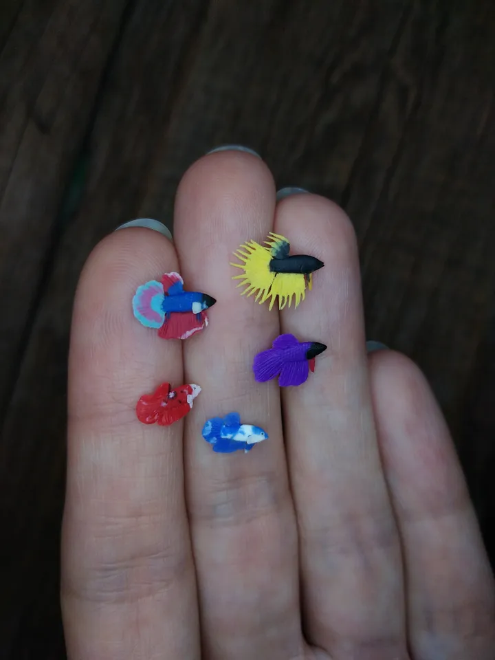 Set of miniature Betta fish 10 pcs, tiny fish for diorama, dollhouse or resin art
