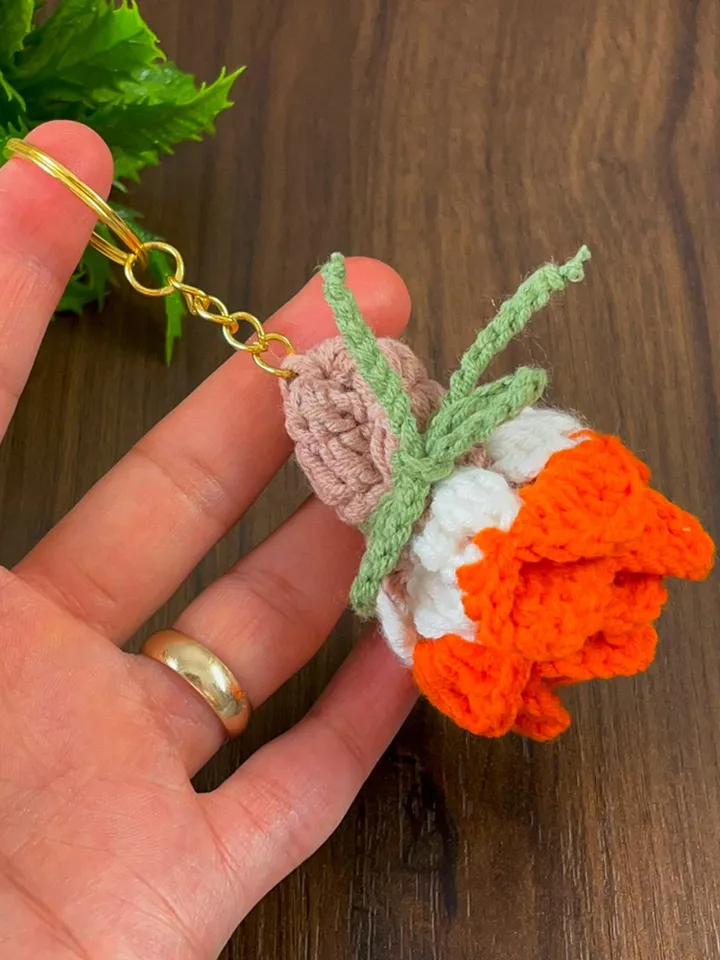 3D Crochet Rose Keychain Pattern PDF, Handmade Floral Bag Charm, Amigurumi Flower Keyring DIY, Cute Gift Idea, Instant Download