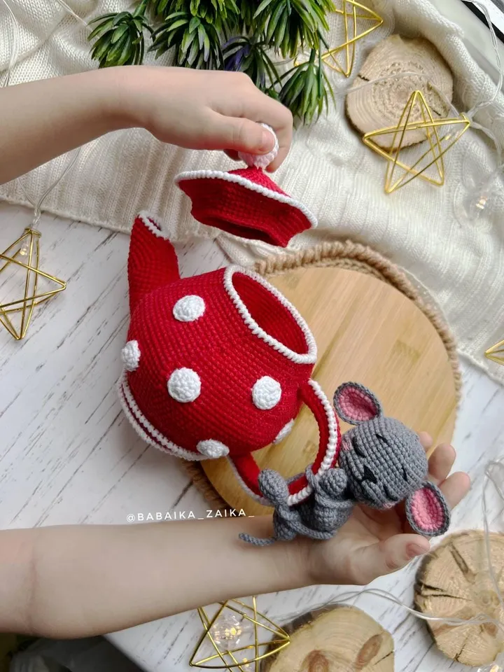 PDF Crochet Pattern Mouse in the Teapot, Amigurumi Decor pattern, Crochet mouse, Cute mouse, Pattern House, Crochet tea house