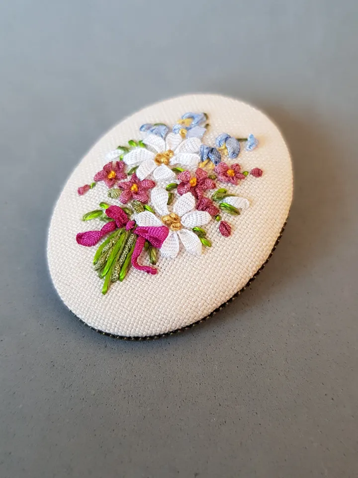 Ribbon embroidered brooch for her, daisy embroidery jewelry