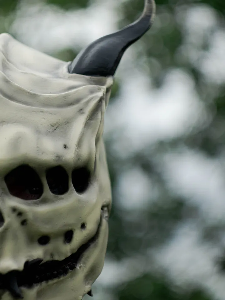 Three-eyed demon mask with moving jaw, resin skull mask, demon skull, halloween mask scary, custom cosplay mask, creepy mask