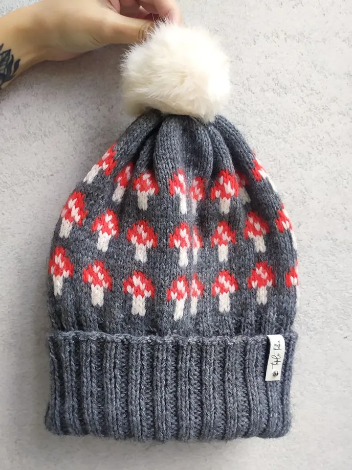 Warm knitted pompom hat