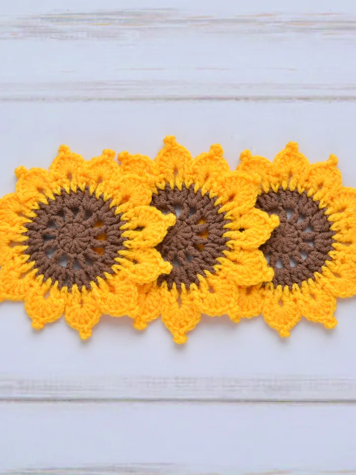 Sunflower coaster pattern