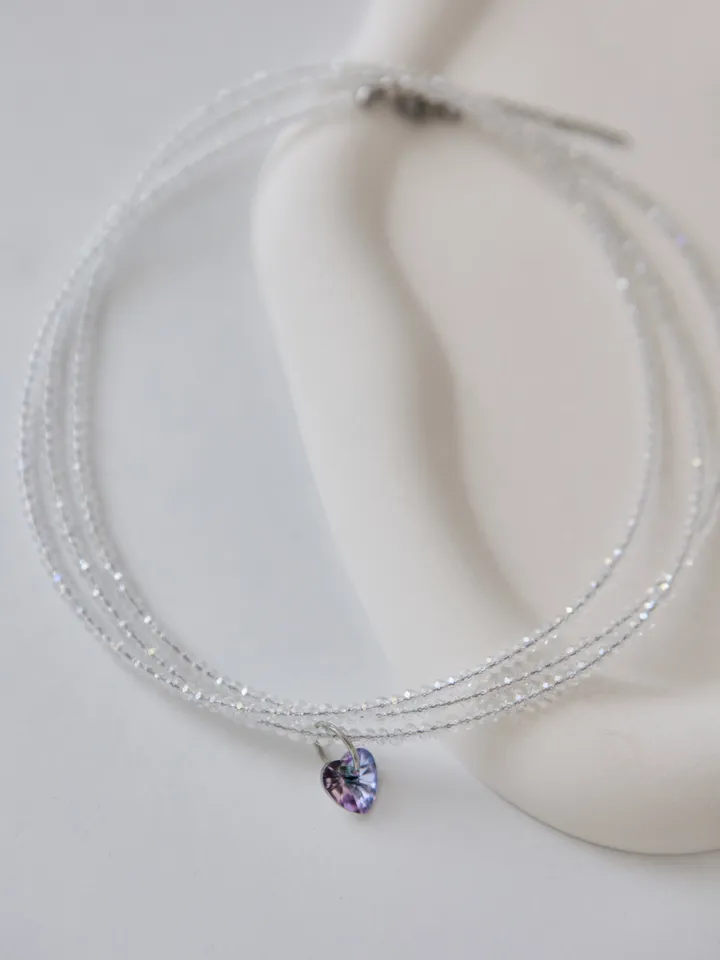 Three-turn choker made of glass beads