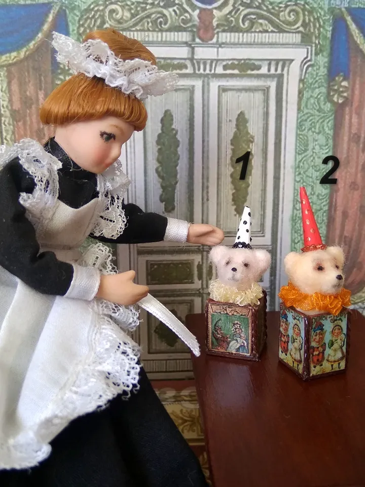 Bears in the box.1:12 scale.
