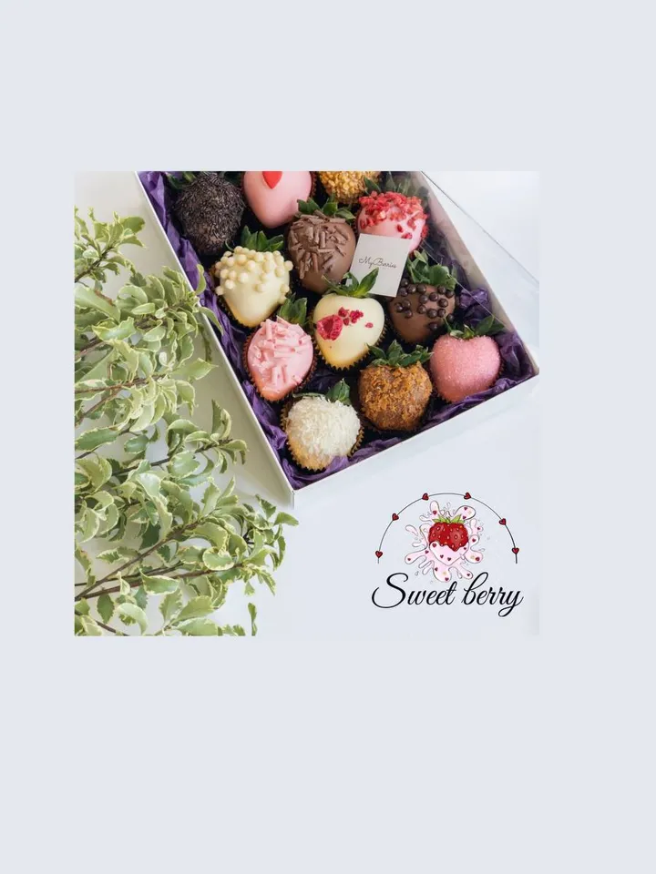 Unique Chocolaterie Logo, Chocolate Logo, Strawberry Logo, Chocolate Strawberry Company Logo, Logo Branding for Dessert Manufacturer