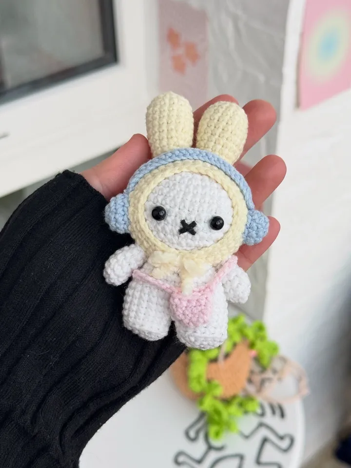Miffy crochet pattern PDF US terms, included hat, headphones and bag