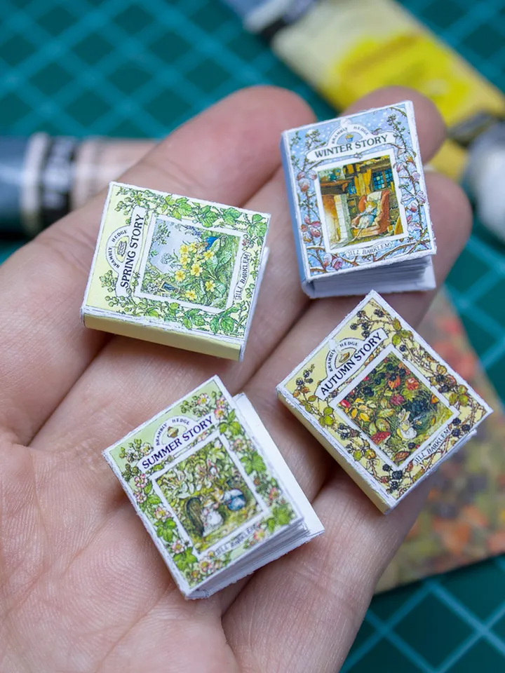 TEMPLATE 4 Miniature Brаmbly Hedgе books on 1 page