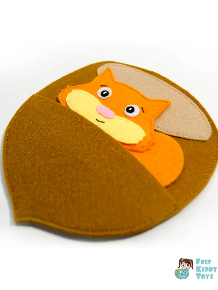 Squirrel in Nuthouse, PDF Pattern and Tutorial, SVG file