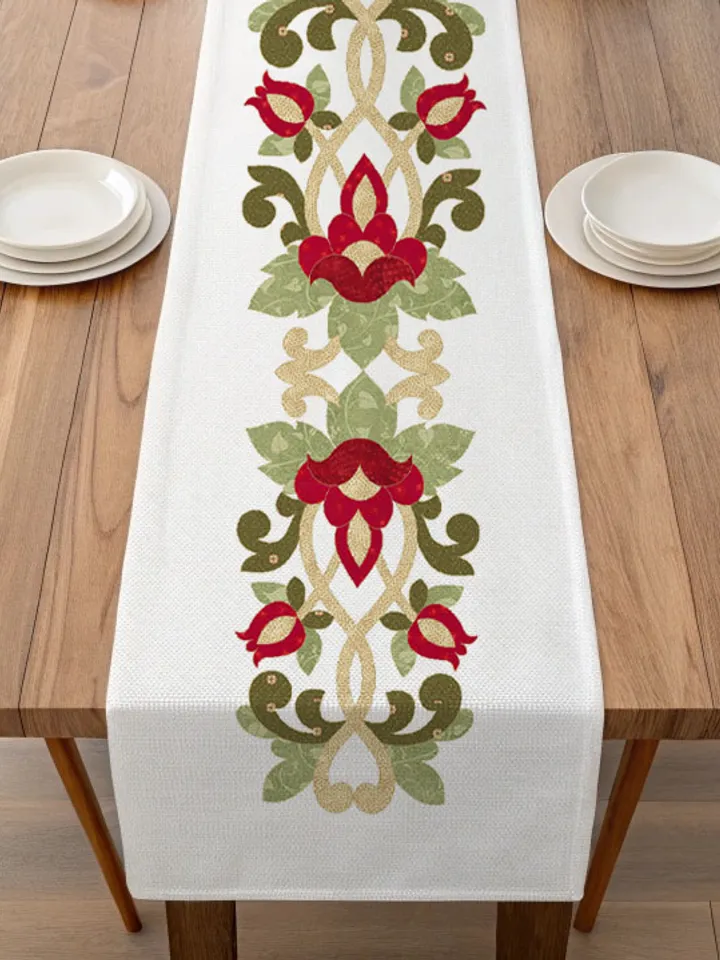 Applique pattern "Scarlet flower" for creating a quilted table runner or pillows.
