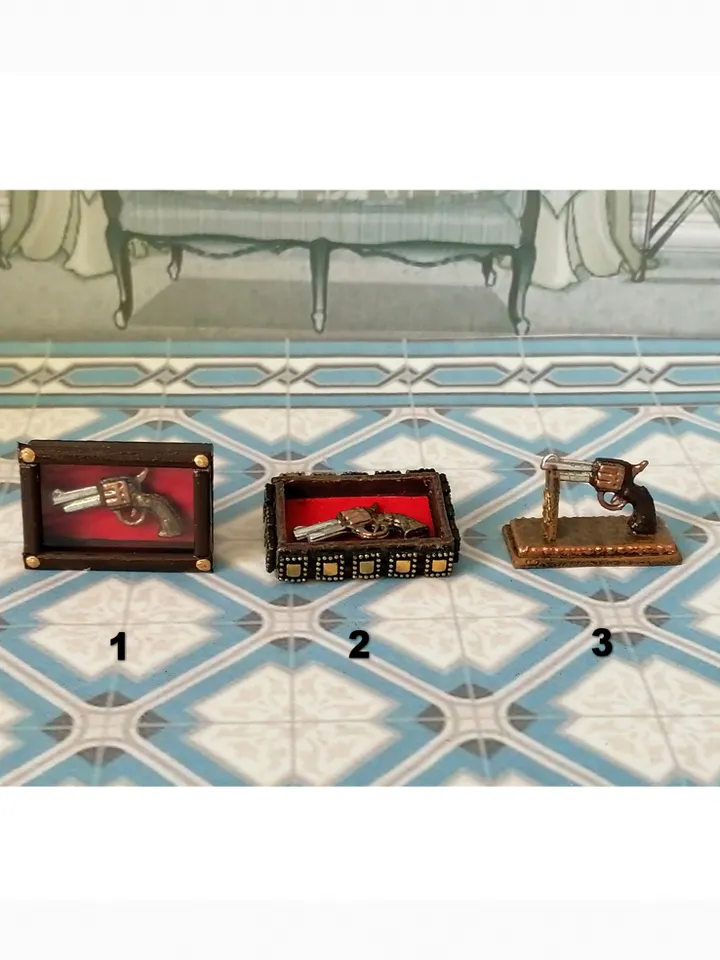 Pistols for collection. Collection weapon.Dollhouse miniature.1:12 scale.