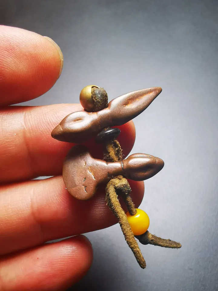 Gandhanra Antique Tibetan Amulet,Mini Kartika(knife of the dakinis) and Kila(Dorje Phurba), for Mala Prayer Beads, 50 Years Old.