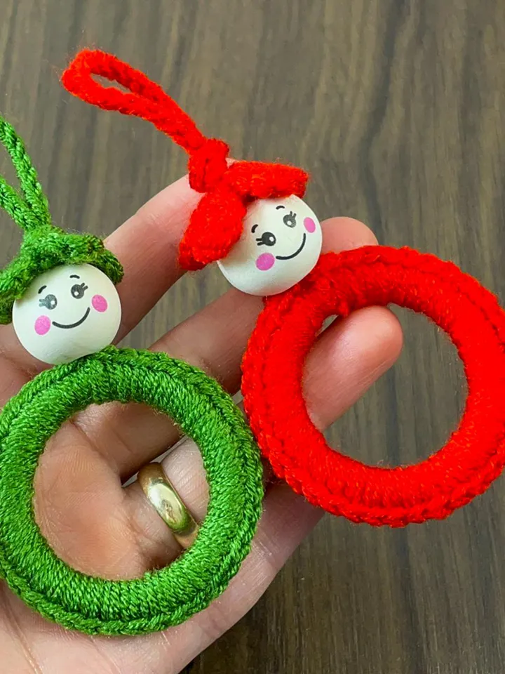 Crochet Christmas Elf Wreath Pattern, DIY Red Ornament PDF, Handmade Holiday Décor Tutorial, Beginner Festive Craft Project