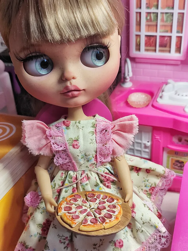pizza for dolls, realistic pizza size 1 12, 1 6 scale, miniature for dollhouse, mini food, fast food for dolls, pizza